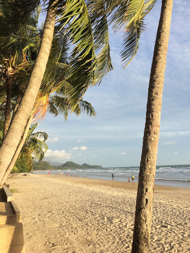 Praia em Ko Chang, Tailândia © Viaje Comigo