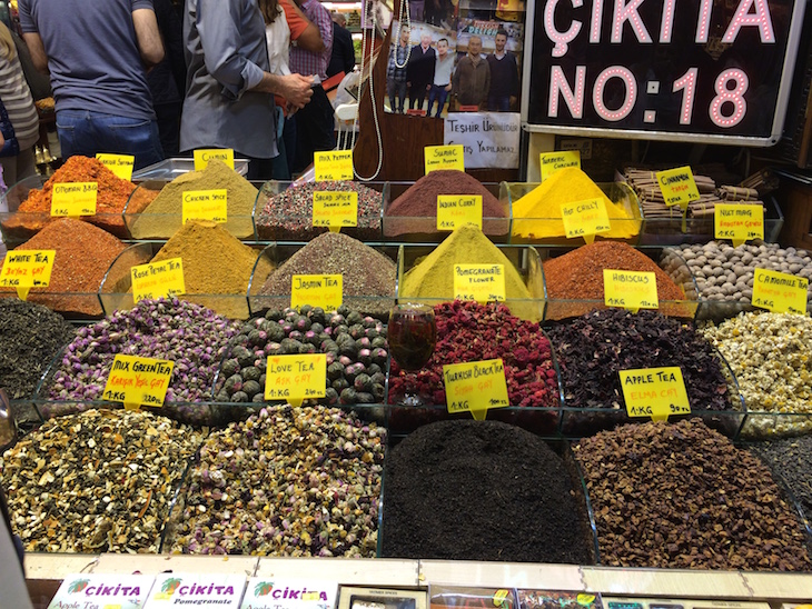 Mercado das Especiarias, Istambul, Turquia © Viaje Comigo