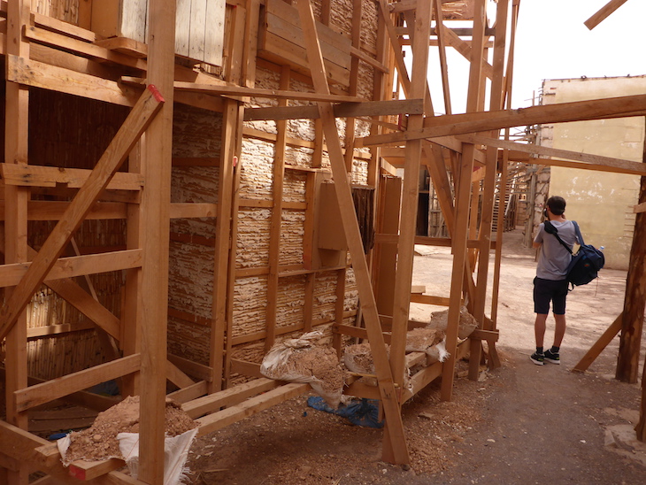 Atrás dos cenários - Estúdios Atlas, Ouarzazate, Marrocos © Viaje Comigo