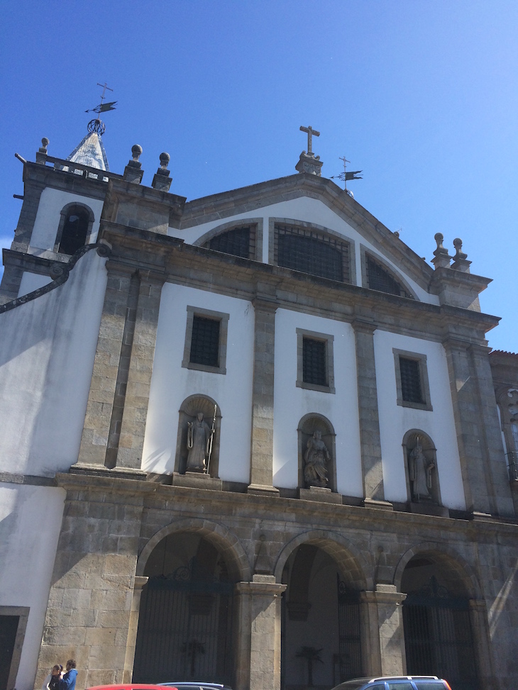 Igreja Matriz e Mosteiro de Santo Tirso © Viaje Comigo
