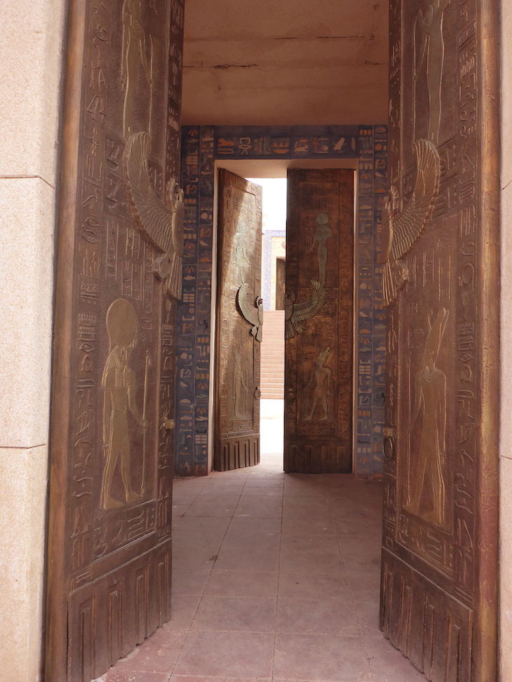 Portas Estúdios Atlas, Ouarzazate, Marrocos © Viaje Comigo