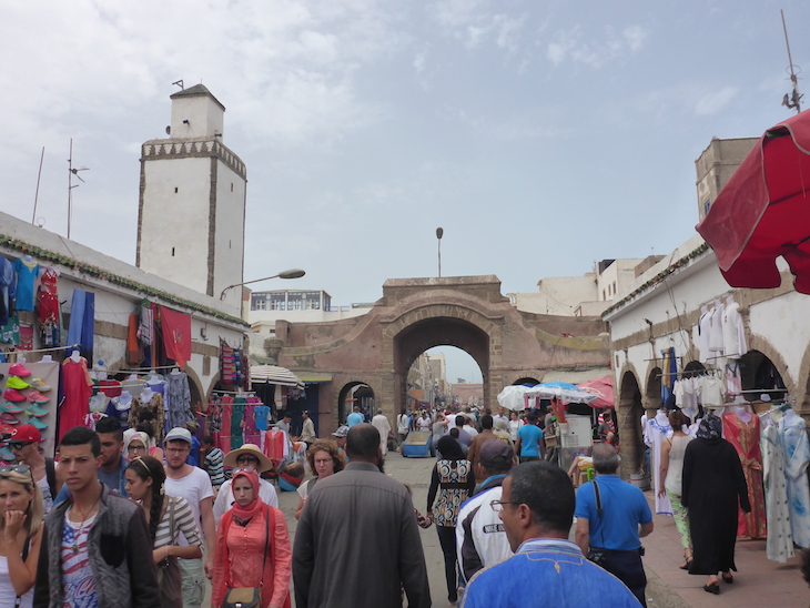 Rua apelidada de "Champs-Élysées" em Essaouira © Viaje Comigo