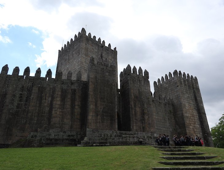 Castelo de Guimarães - Portugal © Viaje Comigo