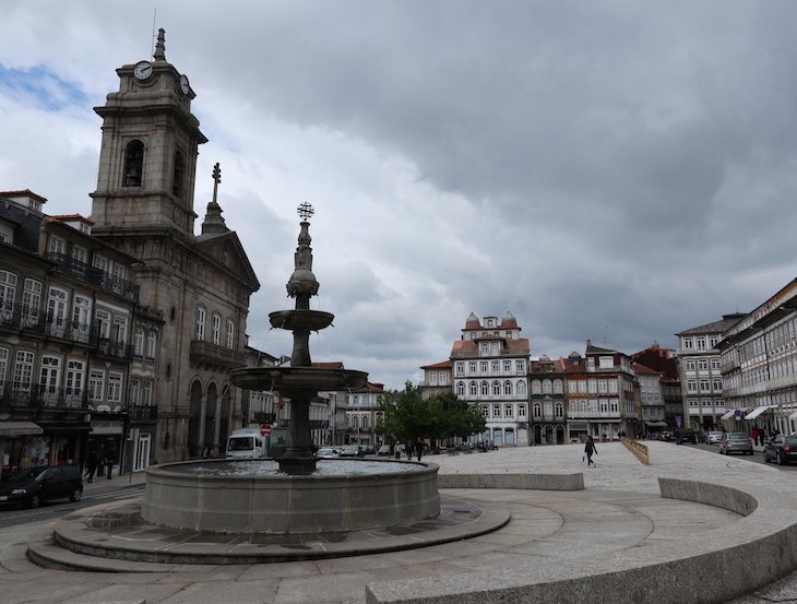 Chafariz do Toural, Guimarães - Portugal © Viaje Comigo