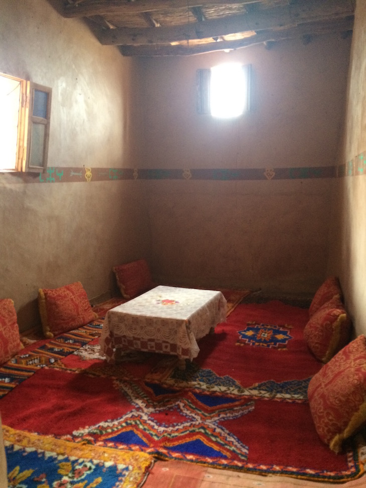 Sala da Casa Berbere, Ben Haddou, Marrocos © Viaje Comigo