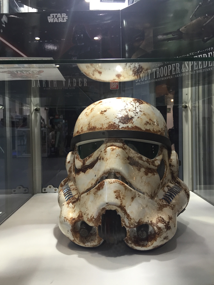 Comic Con Portugal 2015, réplica de um capacete de um Stormtrooper, Star Wars © Viaje Comigo