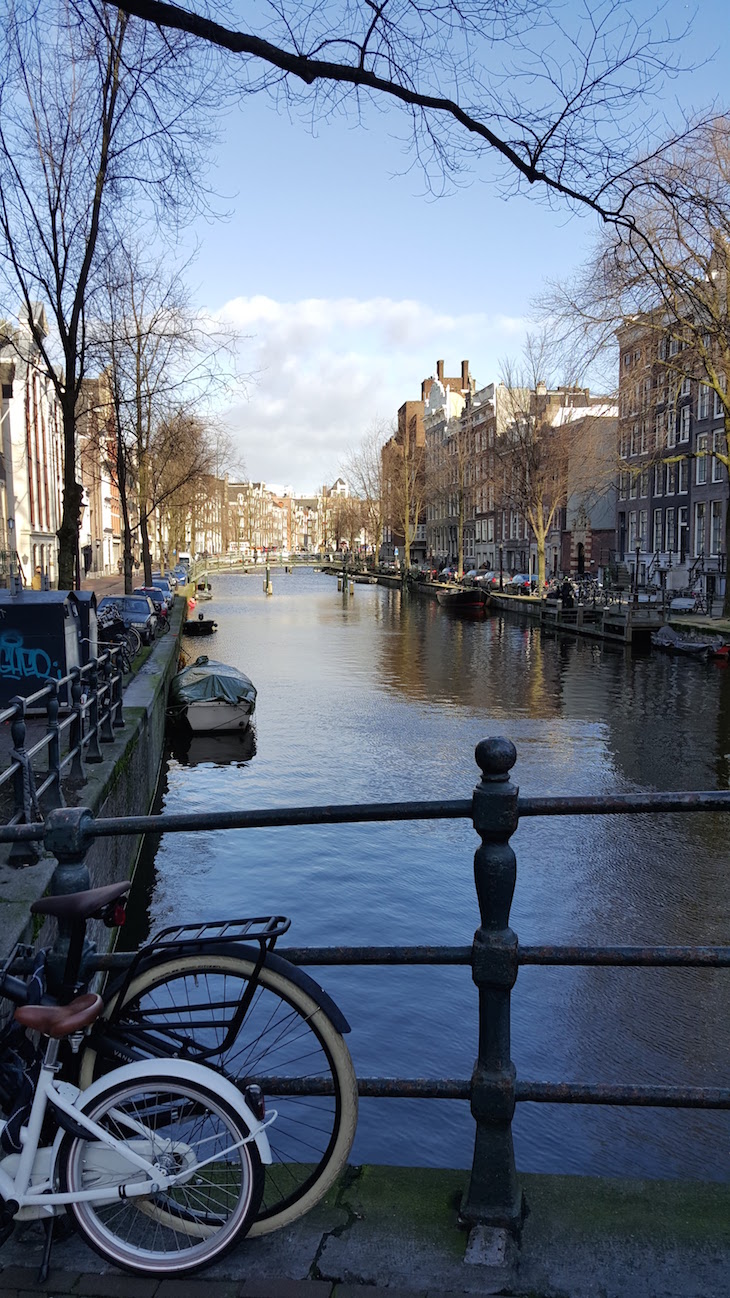 Canais de Amesterdão © Viaje Comigo