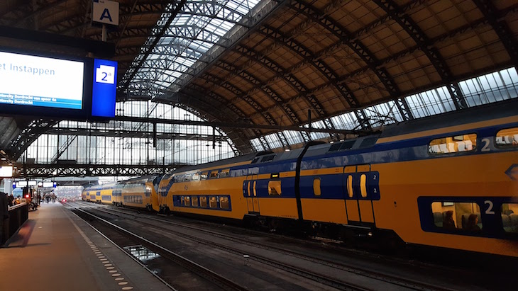 Centraal Station em Amesterdão © Viaje Comigo