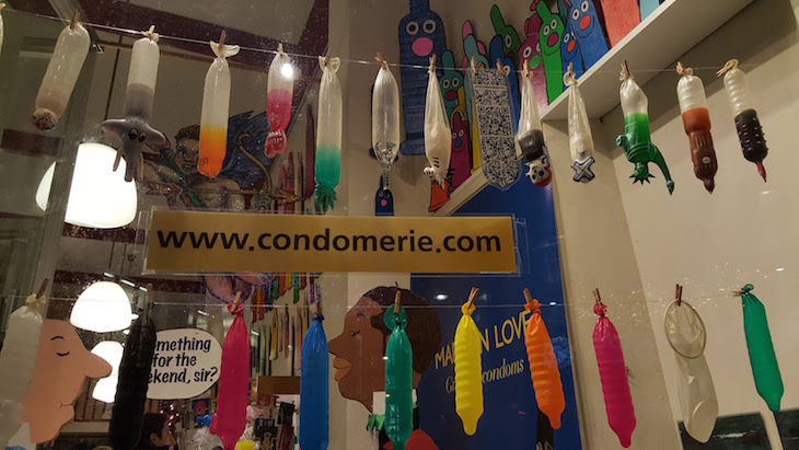 As lojas de preservativos em Amesterdão © Viaje Comigo