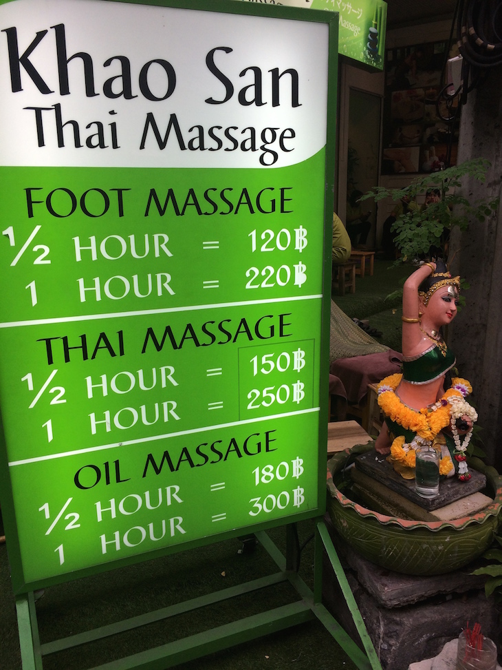 Massagens na Kao San Road, Banguecoque - Tailândia © Viaje Comigo
