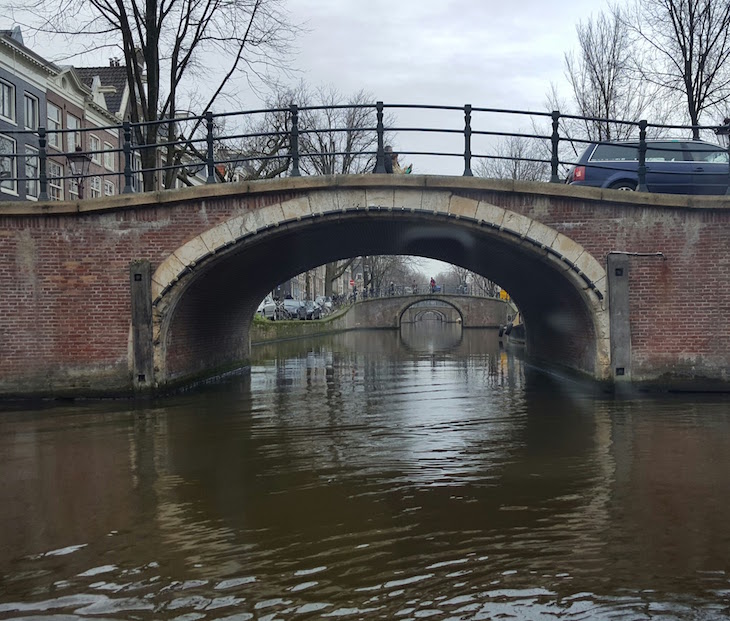 Seis pontes no Canal Tour do Eating Amsterdam em Amesterdão © Viaje Comigo
