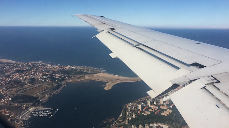 Vista aérea da foz do rio Douro, Porto © Viaje Comigo