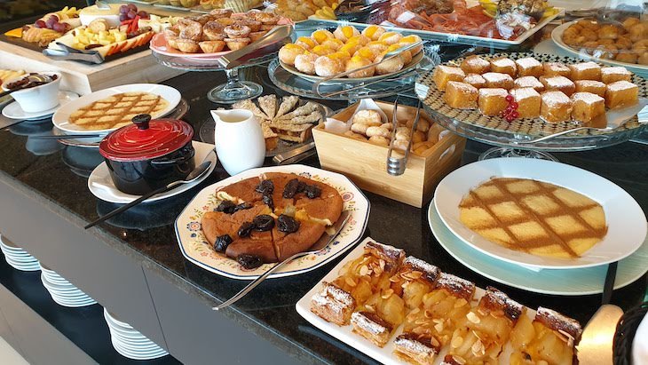 Almoço buffet no Hotel Tryp Aeroporto Lisboa © Viaje Comigo