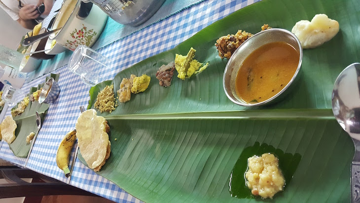 Jantar indiano no Pranavam Homestays, Kerala © Viaje Comigo