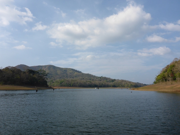 Lago na Periyar Tiger Reserve, Kerala, Índia © Viaje Comigo