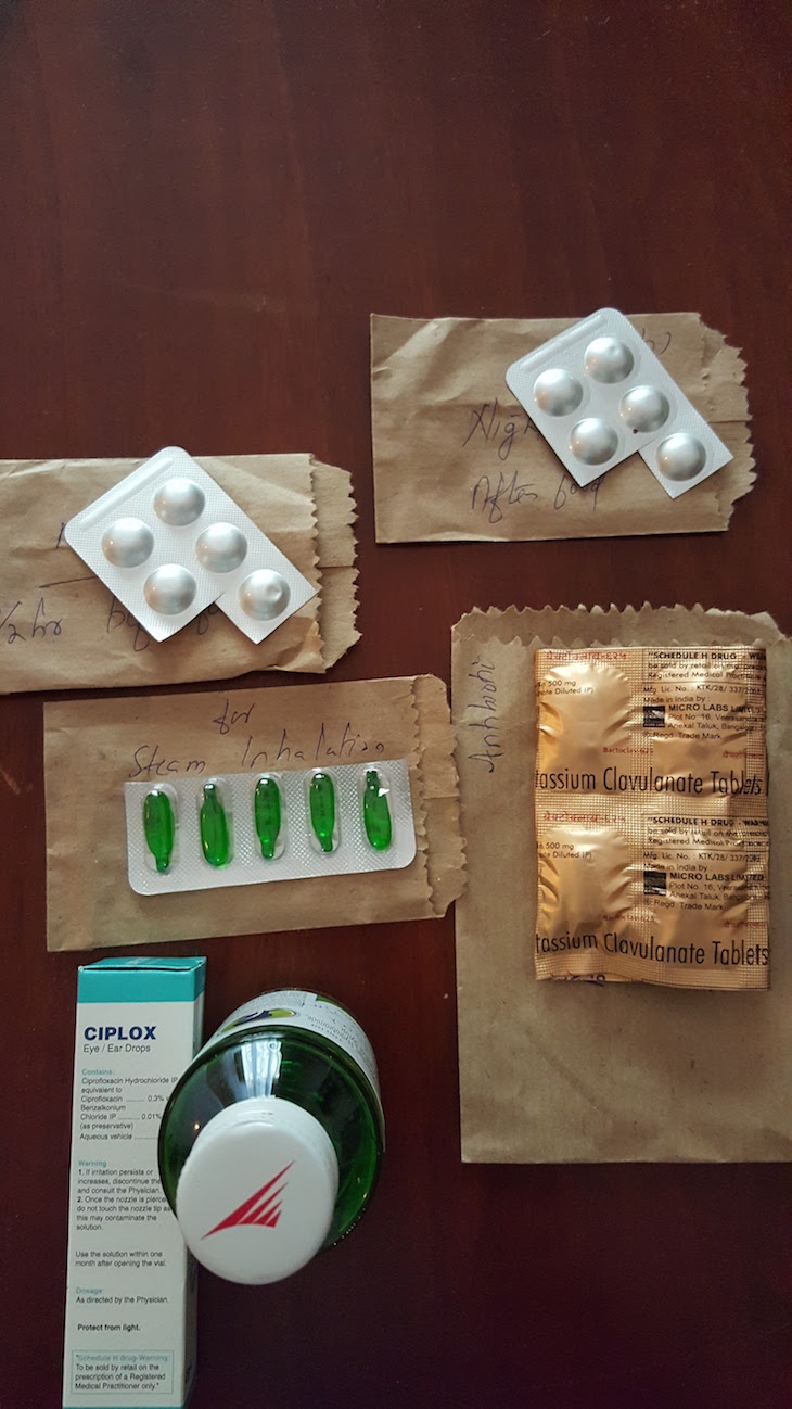 Remédios da farmácia do Hospital em Thekkady © Viaje Comigo