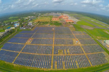 Direitos Reservados - Aeroporto de Cochim, Kerala, Índia