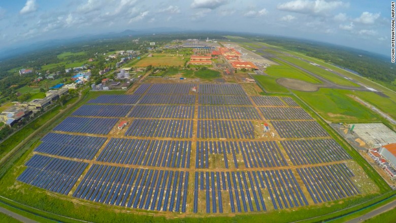 Direitos Reservados - Aeroporto de Cochim, Kerala, Índia