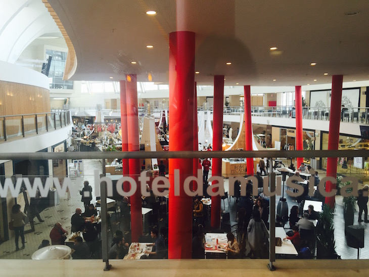 Hotel da Música, vista para o Mercado Bom Sucesso © Viaje Comigo