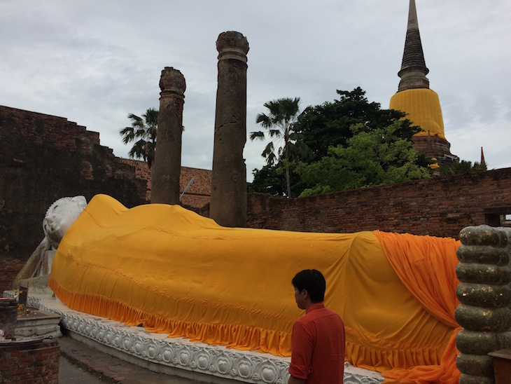 Buda reclinado de Wat Yai Chai Mongkhon, Ayutthaya, Tailândia © Viaje Comigo