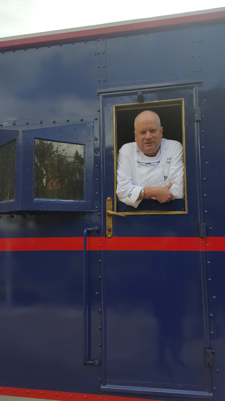 Chef Dieter Koschina do Vila Joya no comboio presidencial © Viaje Comigo