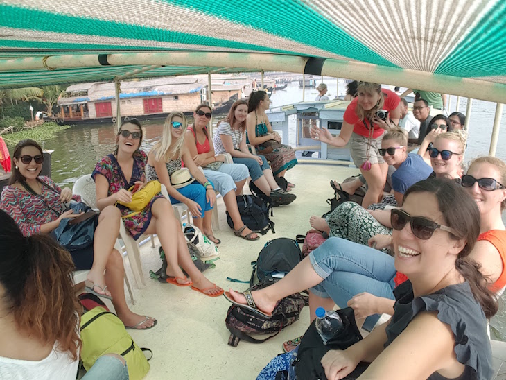 Tirada com selfie stick - Grupo Kerala Blog Express 3 © Viaje Comigo