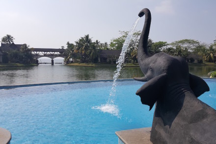 Piscina do Zuri Kumarakom © Viaje Comigo