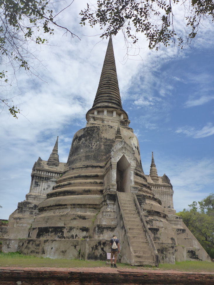 Tour em Wat Phra Si Samphet, Ayutthaya, Tailândia © Viaje Comigo