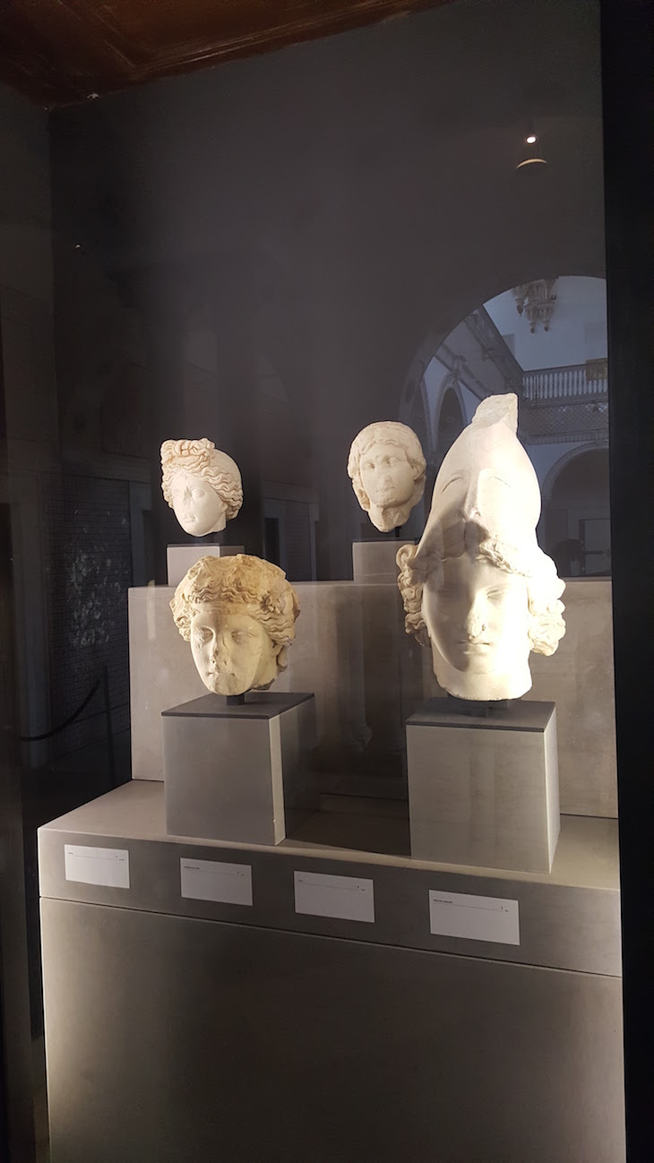 Bustos no Museu do Bardo, Tunísia © Viaje Comigo