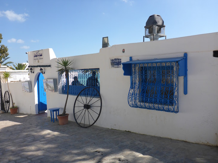 Entrada do Café des Délices, Sidi Bou Said, Tunísia © Viaje Comigo