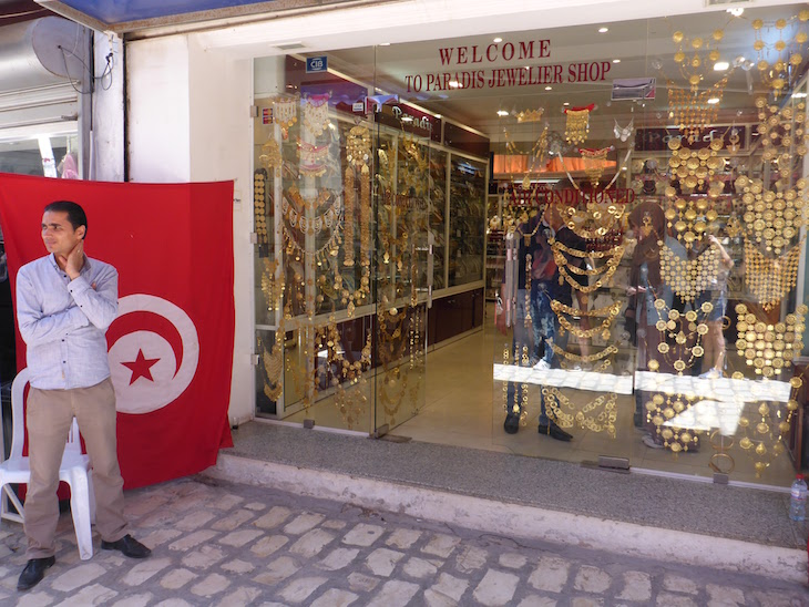 Jóias na Medina de Djerba, Tunísia © Viaje Comigo