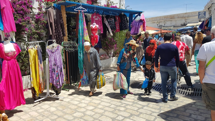 Lojas na Medina de Djerba, Tunísia © Viaje Comigo