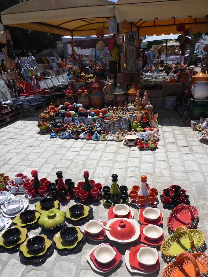 Louça na Medina de Djerba, Tunísia © Viaje Comigo