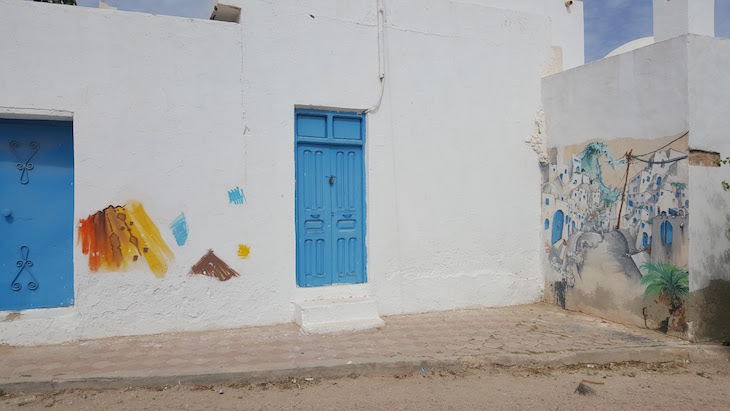 Artista: Nilko-Franca, Djerbahood, Erriadh, Djerba, Tunisia © Viaje Comigo