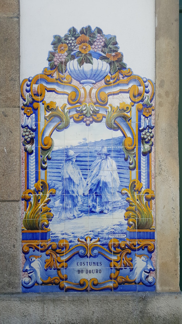 Painéis de azulejos da Estação do Pinhão © Viaje Comigo