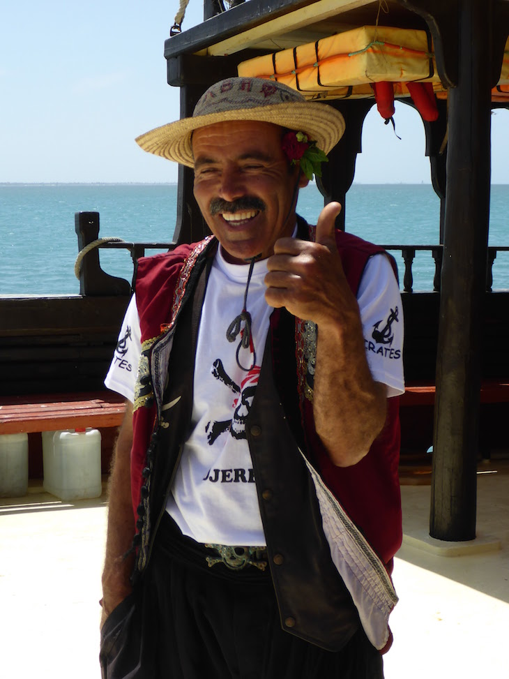 Barco de piratas - Ras R'Mal - Ilha dos Flamingos, Djerba, Tunísia © Viaje Comigo