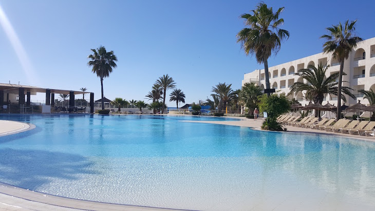 Piscina do Vincci Nozha Beach - Tunisia © Viaje Comigo