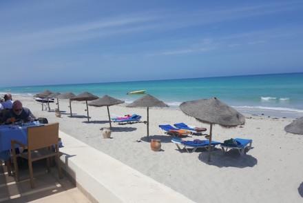 Praia no Sentido Djerba Beach Tunisia © Viaje Comigo