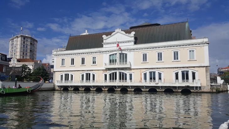 Edifício da Assembleia Municipal - Aveiro © Viaje Comigo