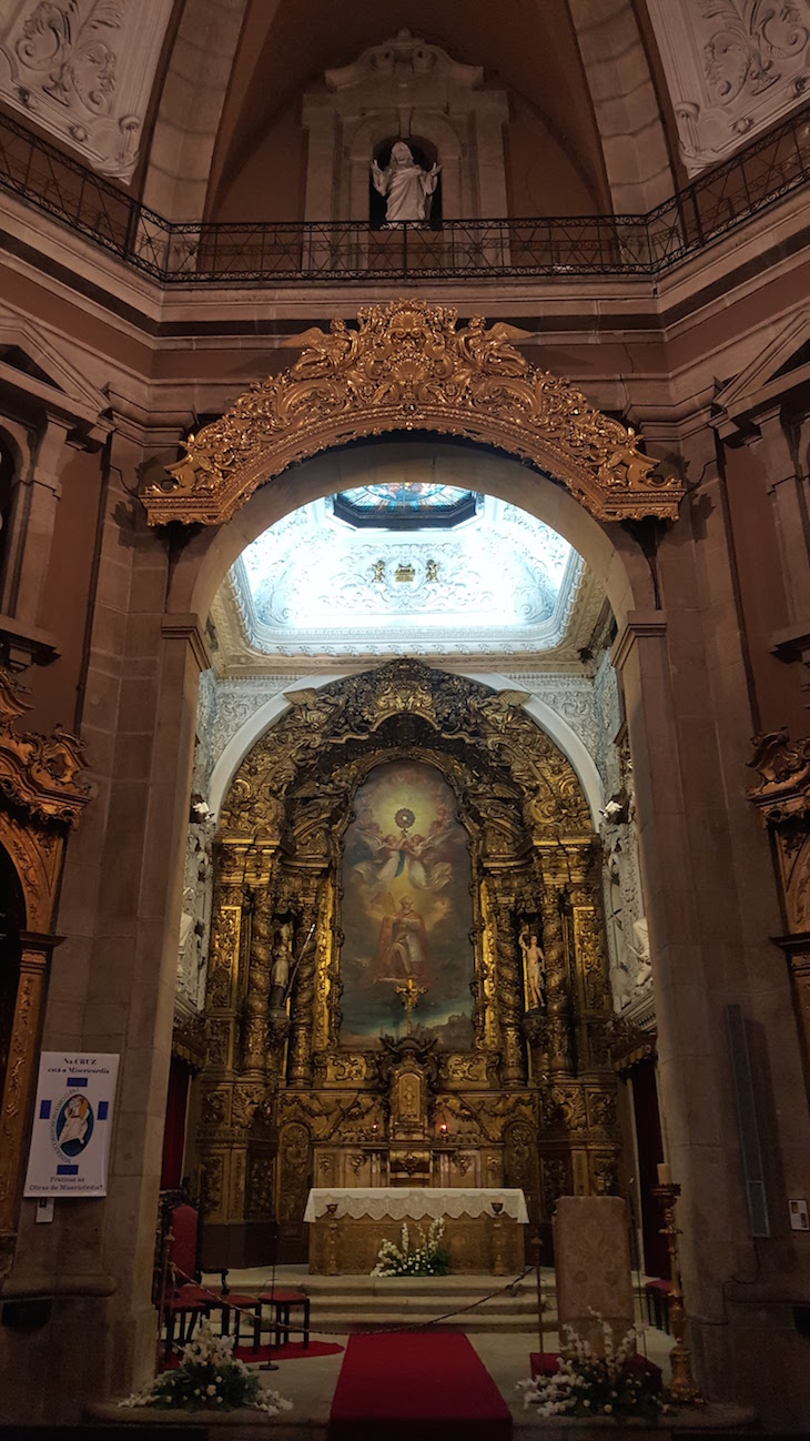 Altar da Igreja de Santo Ildefonso, Porto © Viaje Comigo