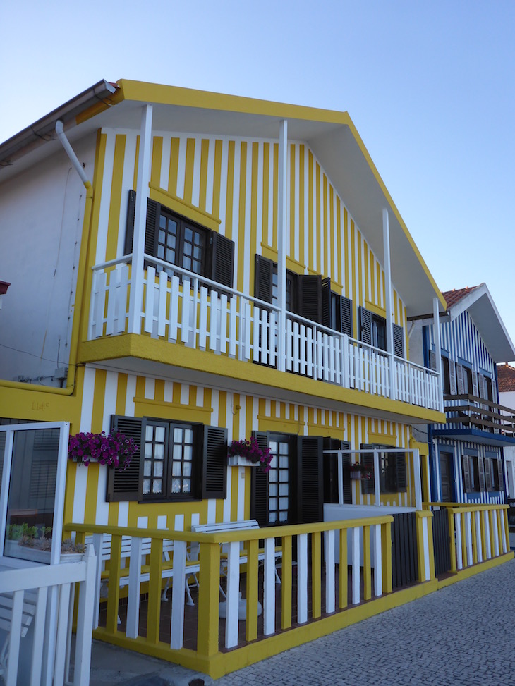 Casa amarela da Costa Nova, Aveiro © Viaje Comigo