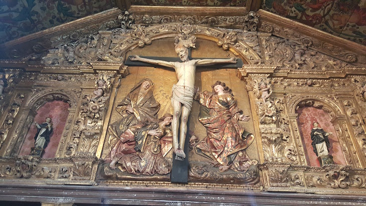 Crucifixo no Coro Alto - Museu de Aveiro - Santa Joana Princesa © Viaje Comigo