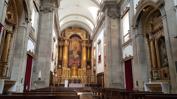 Dentro da Igreja das Almas de São José das Taipas © Viaje Comigo