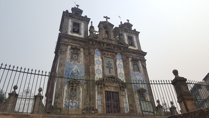 Fachada da Igreja de Santo Ildefonso, Porto © Viaje Comigo
