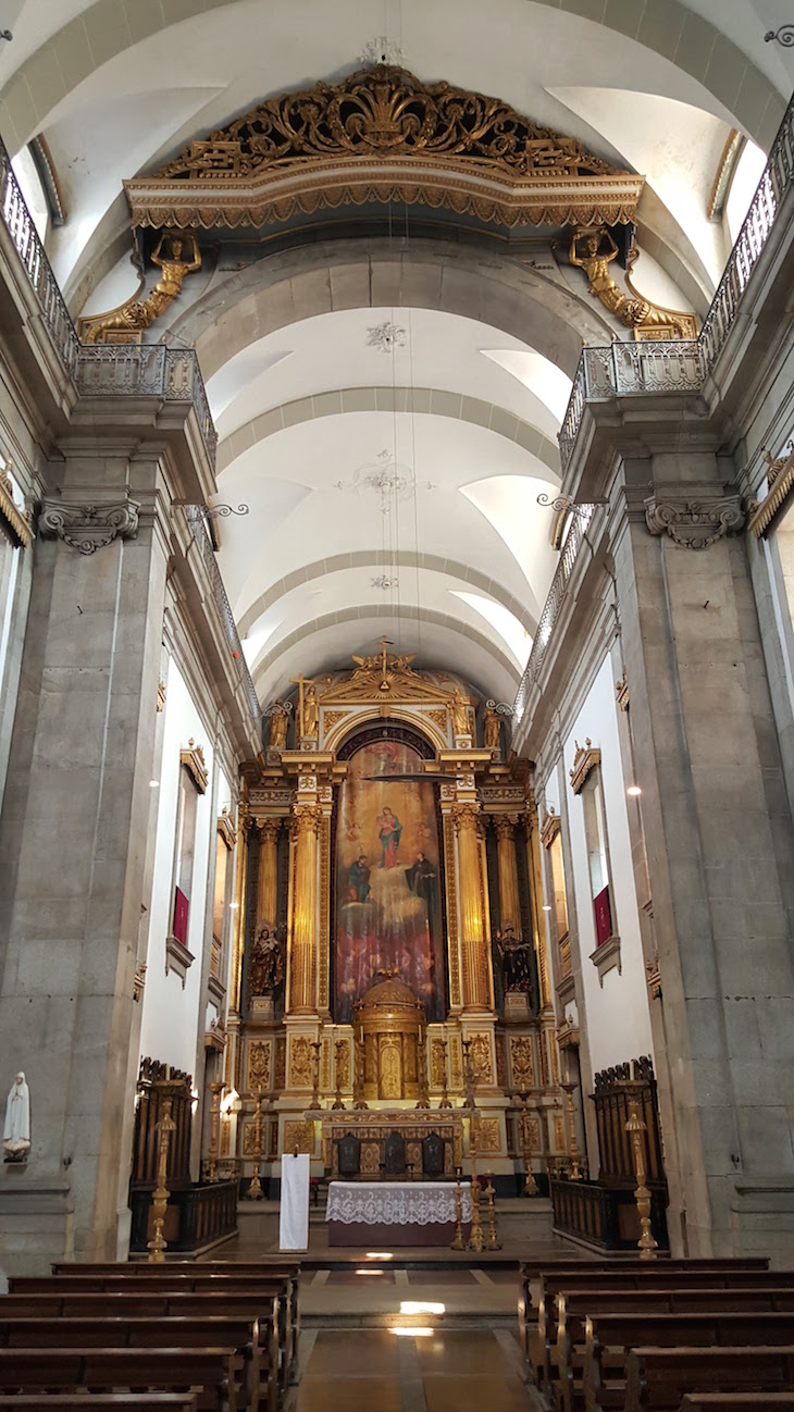 Interior da Igreja das Almas de São José das Taipas © Viaje Comigo