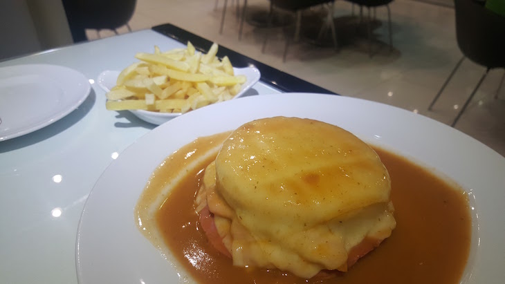 Francesinha de carnes brancas - Portobeer © Viaje Comigo