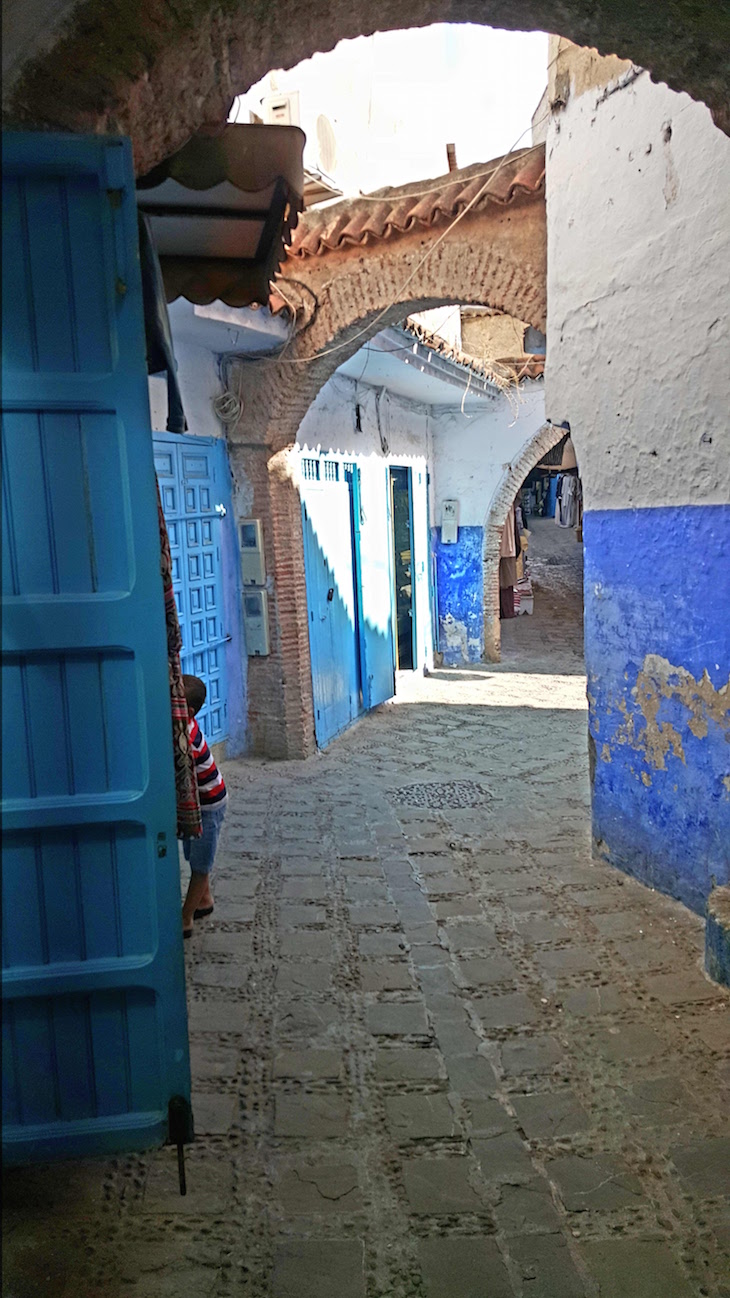 Arcos de Chefchaouen, Marrocos © Viaje Comigo