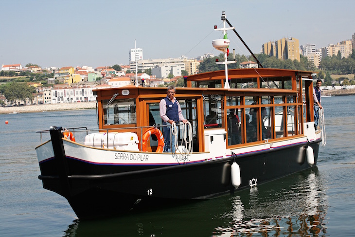 Táxi fluvial as Rabelas inicia ligação entre Porto e Gaia