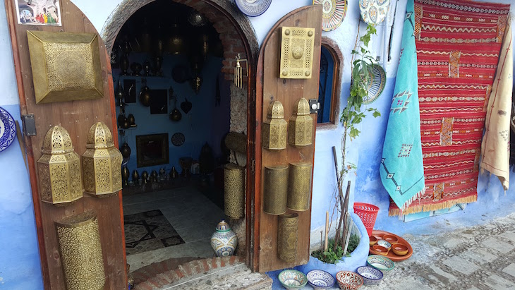 Compras em Chefchaouen, Marrocos © Viaje Comigo