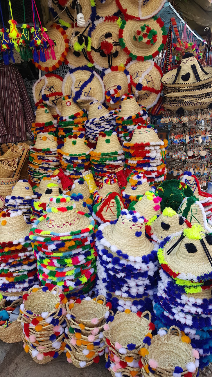 Os chapéus dos agricultores - em Chefchaouen, Marrocos © Viaje Comigo